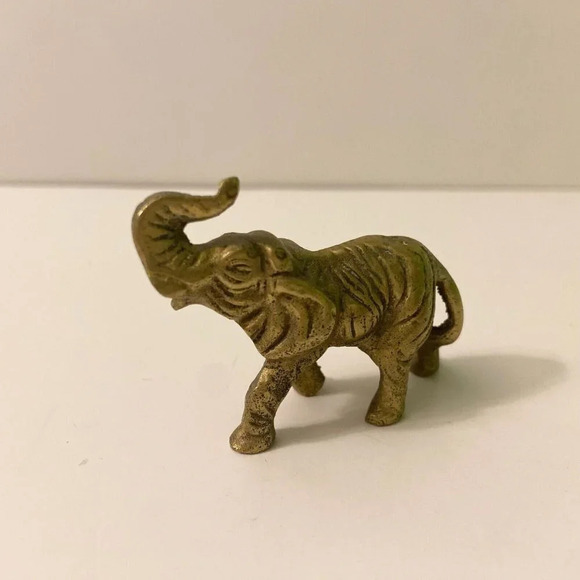 Vintage  Small Brass Elephant Figure 2.5 Inch Long Size Trunk Up Figurine - Picture 5 of 11